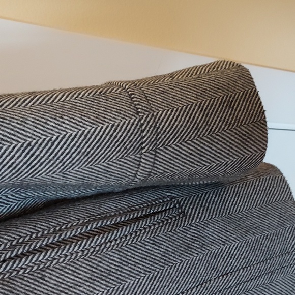 Vintage Liz Claiborne Herringbone Lined Wool Blend Winter Business Coat Large - Picture 5 of 13